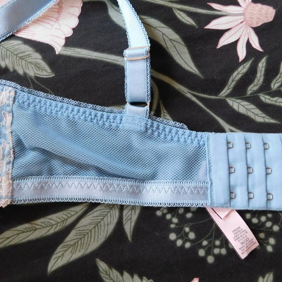 RARE! VICTORIA'S SECRET DREAM ANGEL DEMI BRA - Picture 13 of 15